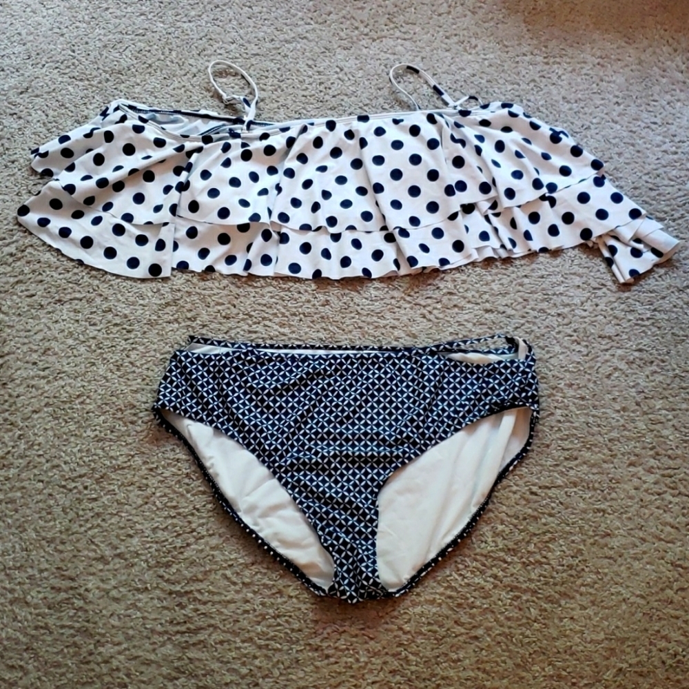 TWO Piece Ruffle Top Bikini